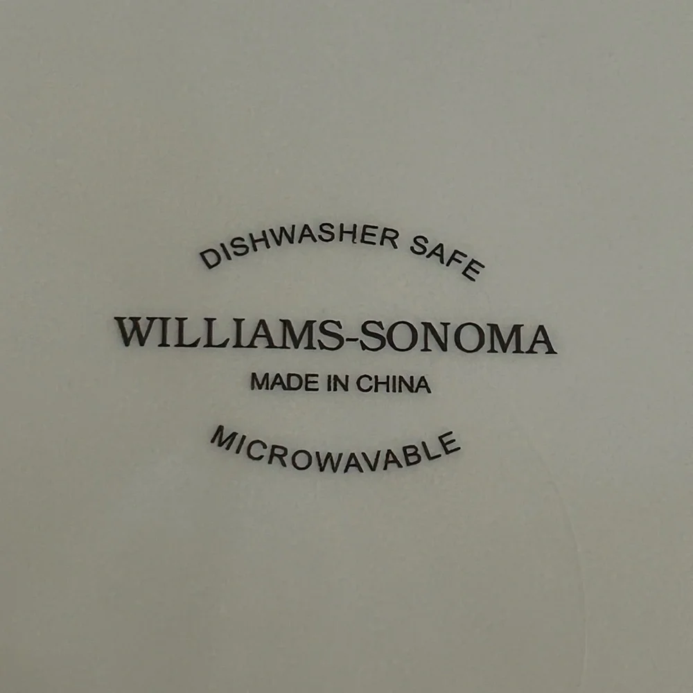 WILLIAMS SONOMA 12 DAY OF CHRISTMAS DINNER PLATE 12”. EUC